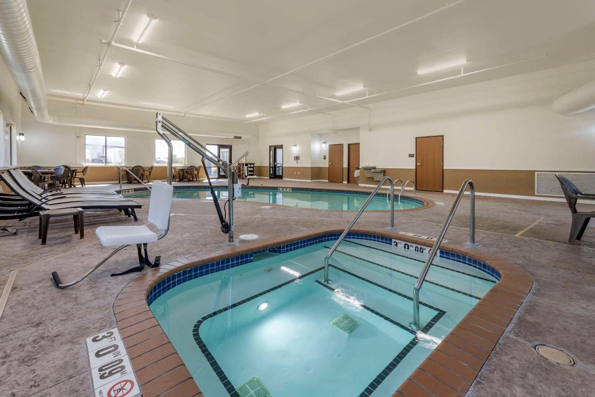 Comfort Suites Bridgeport - Clarksburg Dış mekan fotoğraf